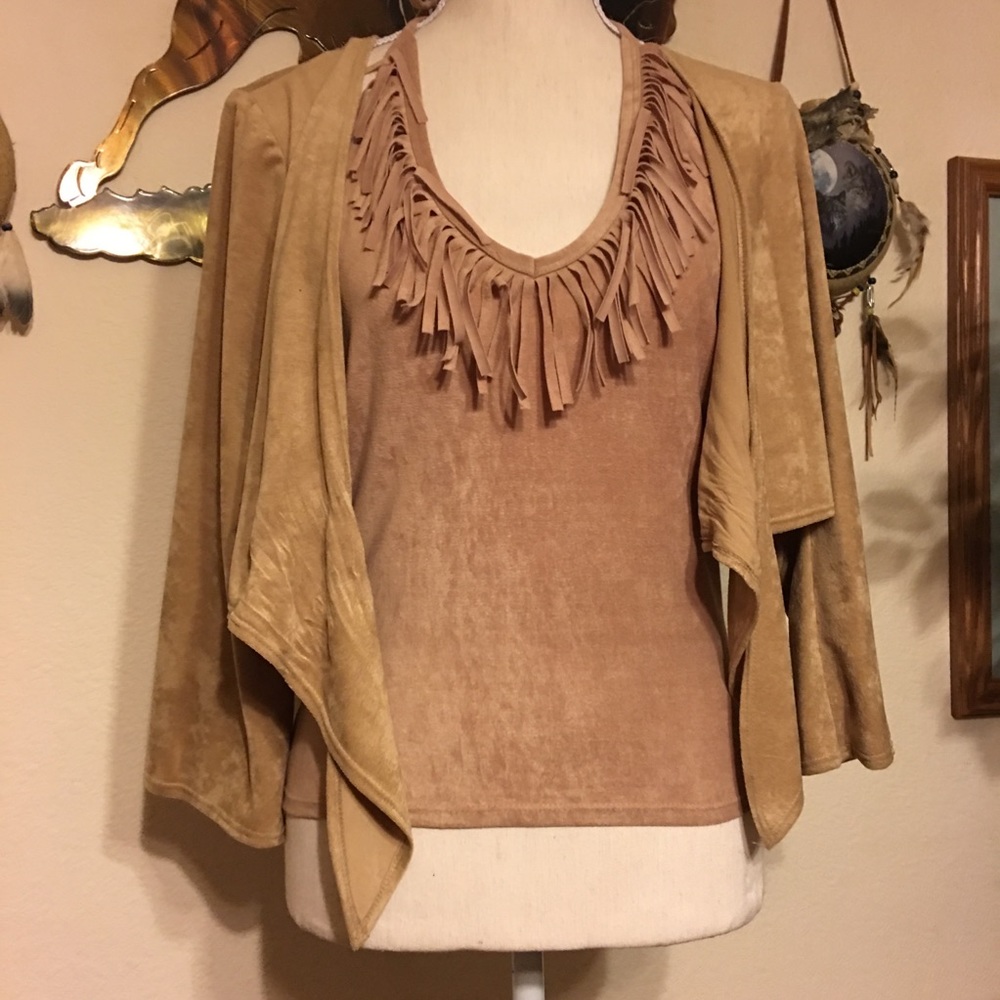 A Aubrey western style suede feel halter shrug set